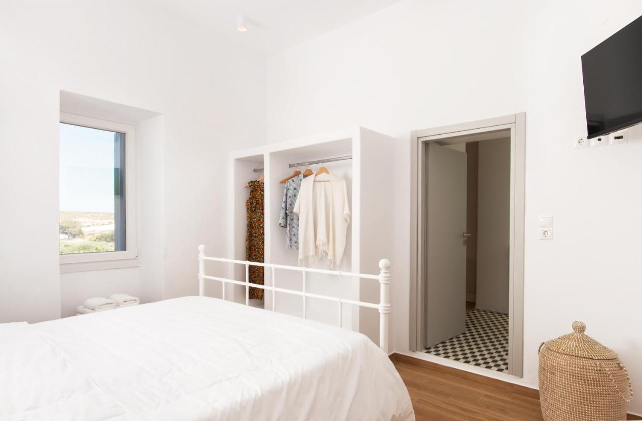 Haroto Suites Tripiti Exterior photo